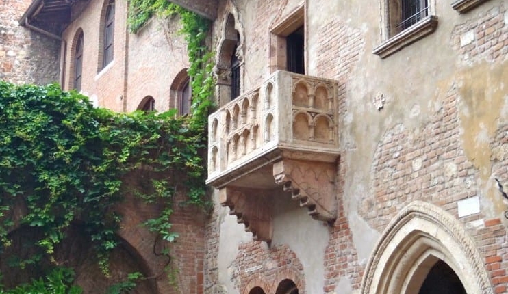 Juliet's balcony